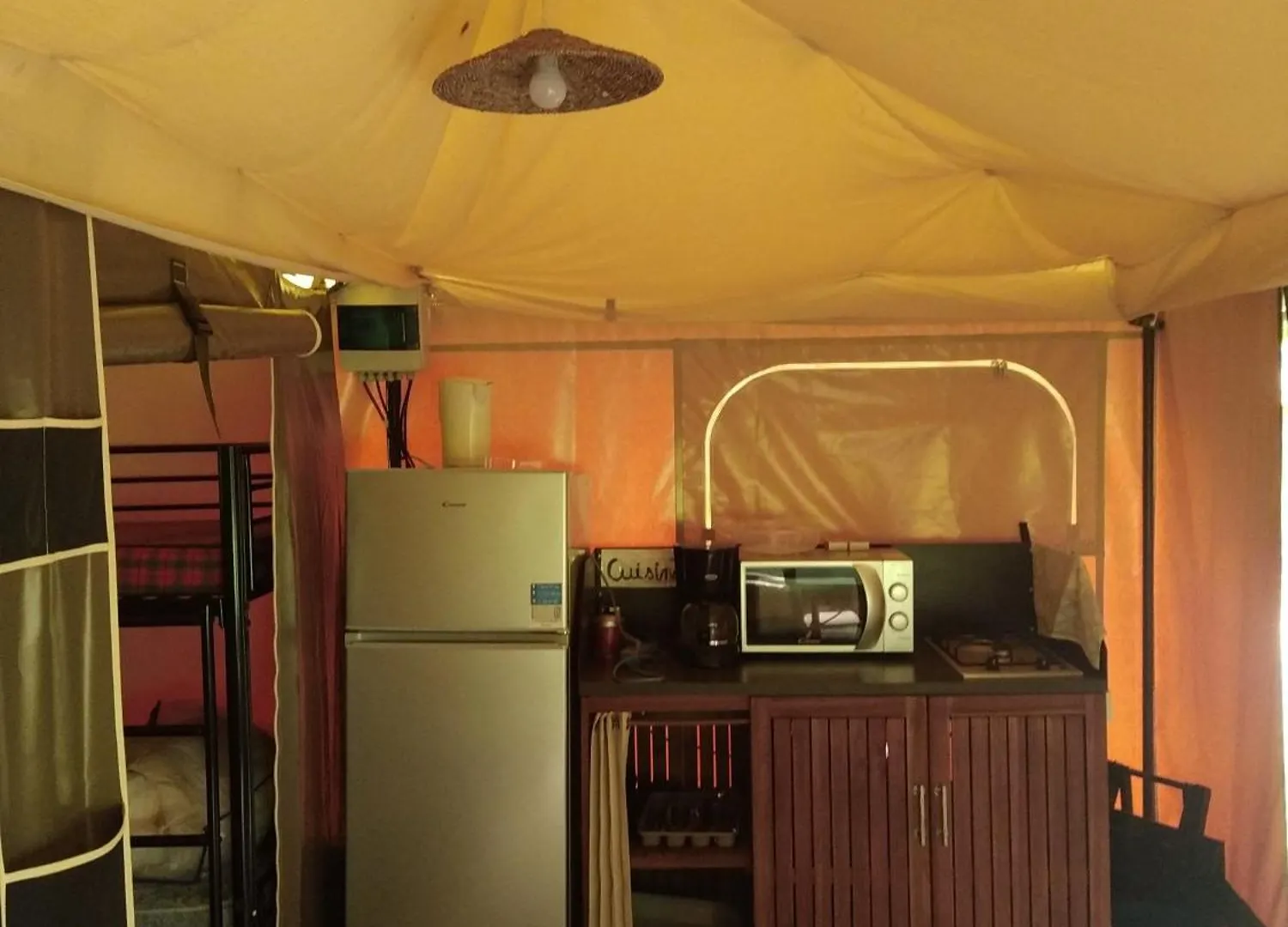 Campsite Tentes Canadienne - Camping Des Trois Rivieres Bassignac